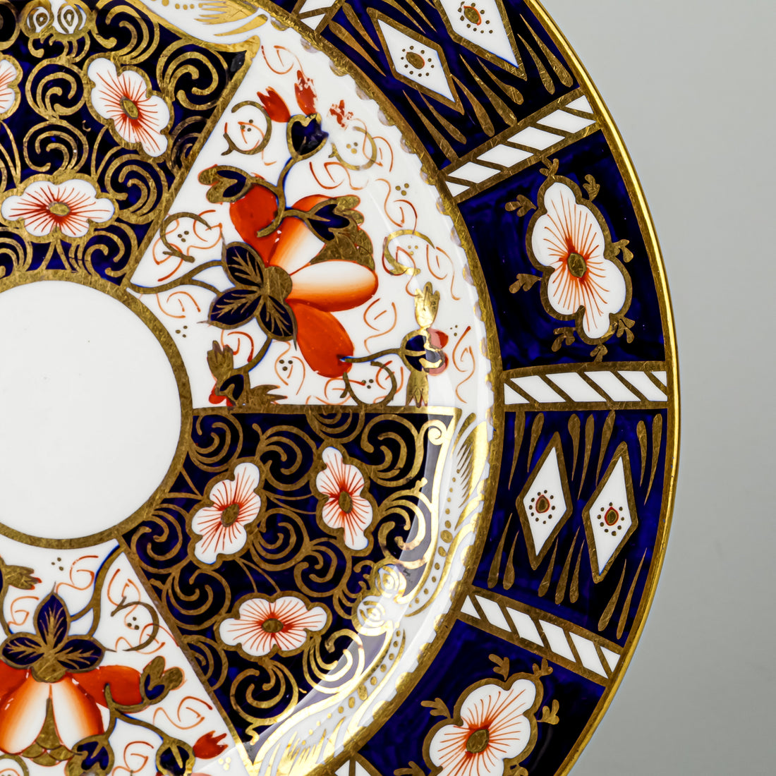 ROYAL CROWN DERBY Traditional Imari 2451 Luncheon Plates Set of 4