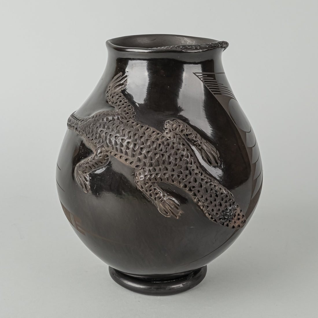 Rito Talavera Quezada (Mexico) Figural Lizard Vase