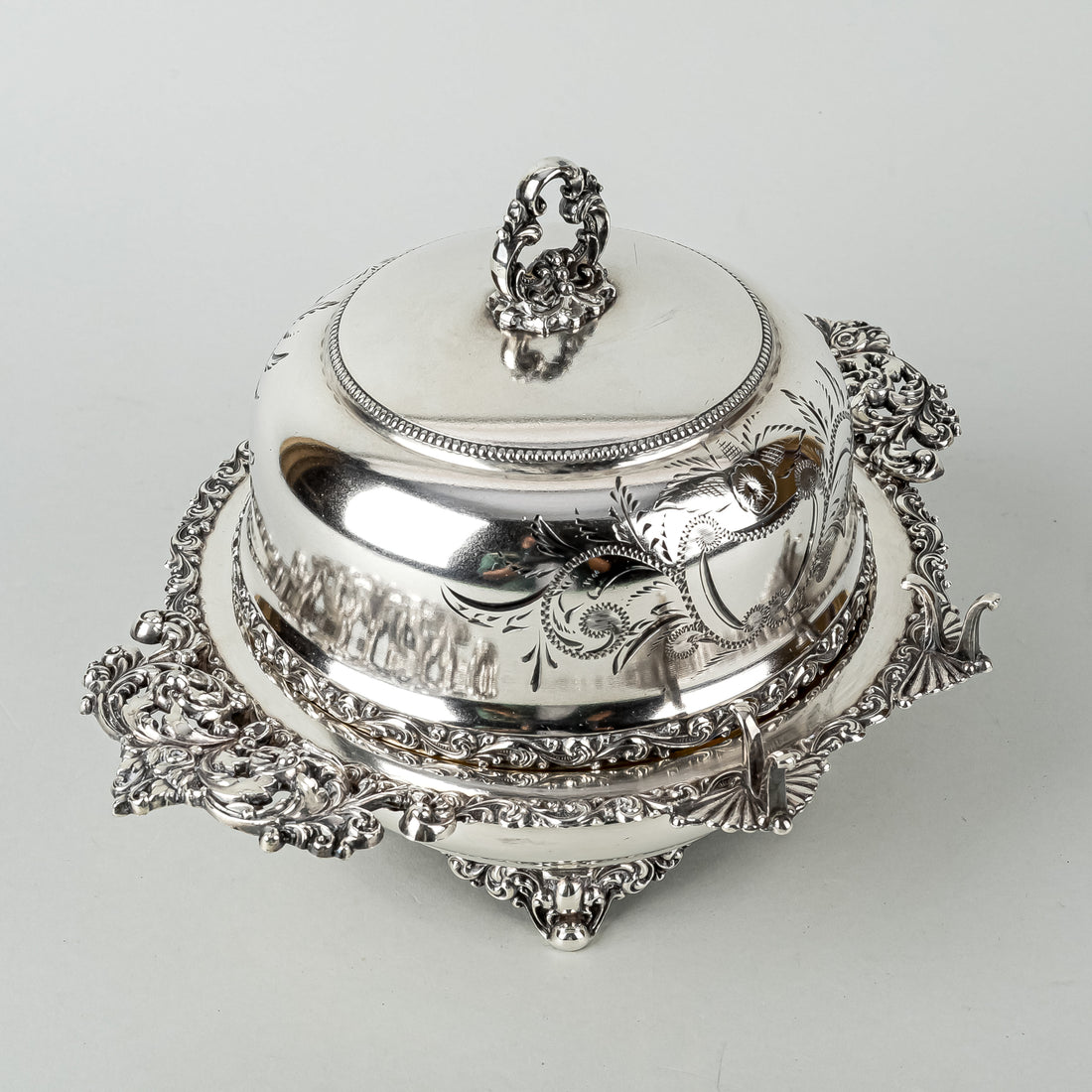 MERIDEN BRITANNIA CO Quadruple Plate Covered Butter Dish