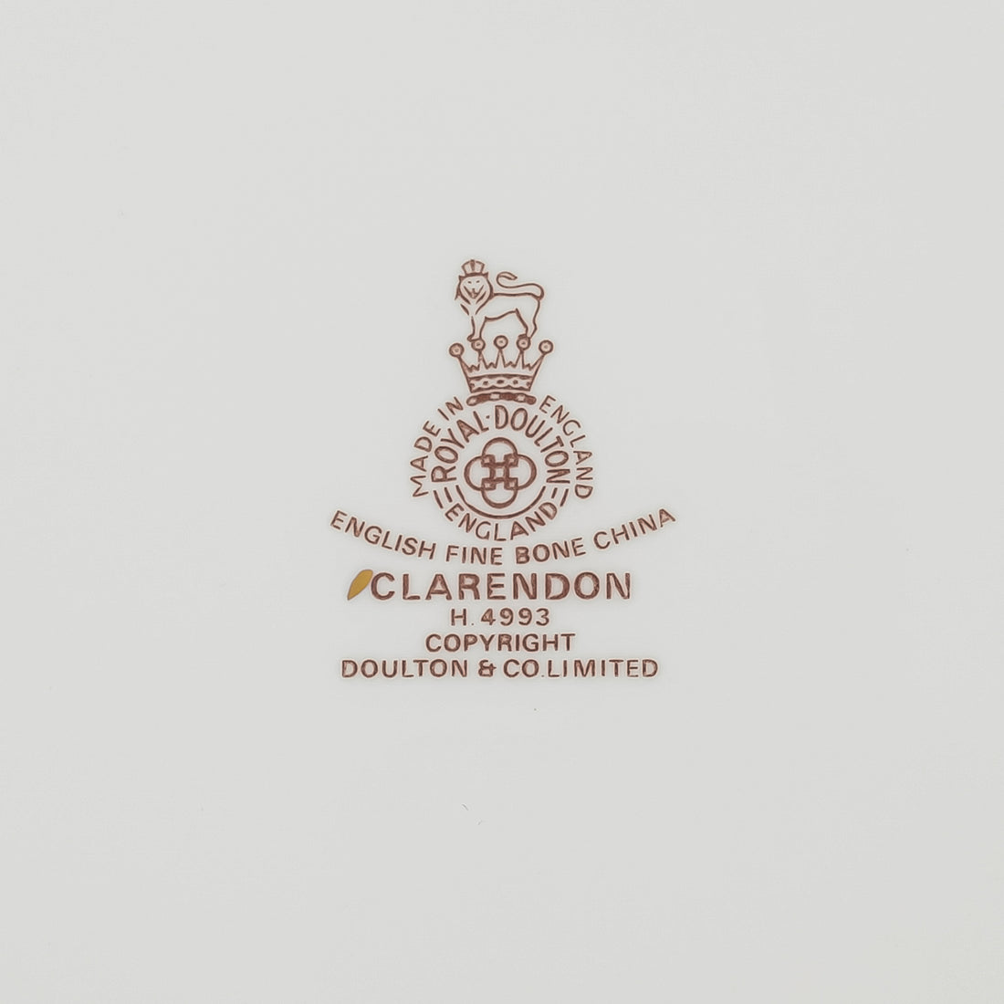 ROYAL DOULTON Clarendon H4993 10 Place Settings Plus Extras