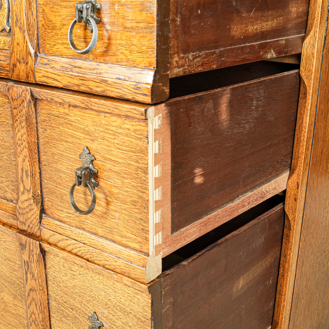 Vintage Arts And Crafts Oak Dresser