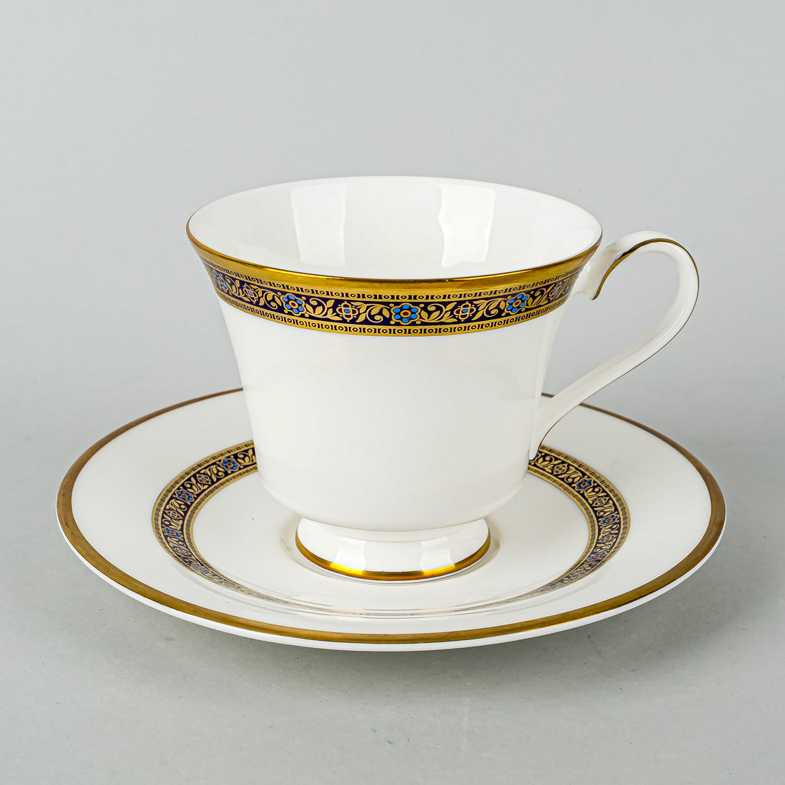 ROYAL DOULTON Harlow H5034 70 Pieces