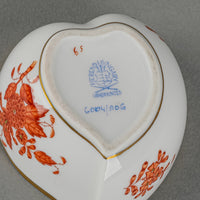 HEREND Chinese Bouquet Rust Covered Heart Box With Rose Knob