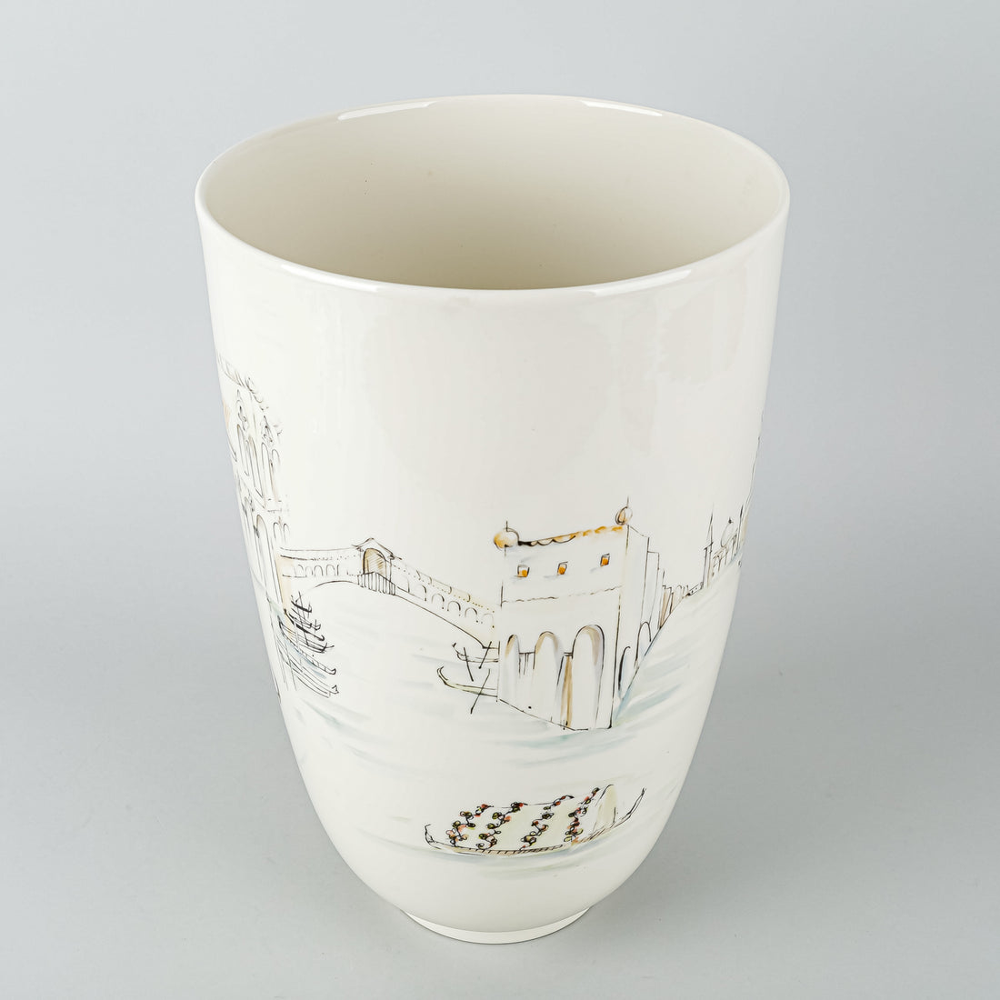 HUTSCHENREUTHER Venice Gondola Vase H13.75"xD9"