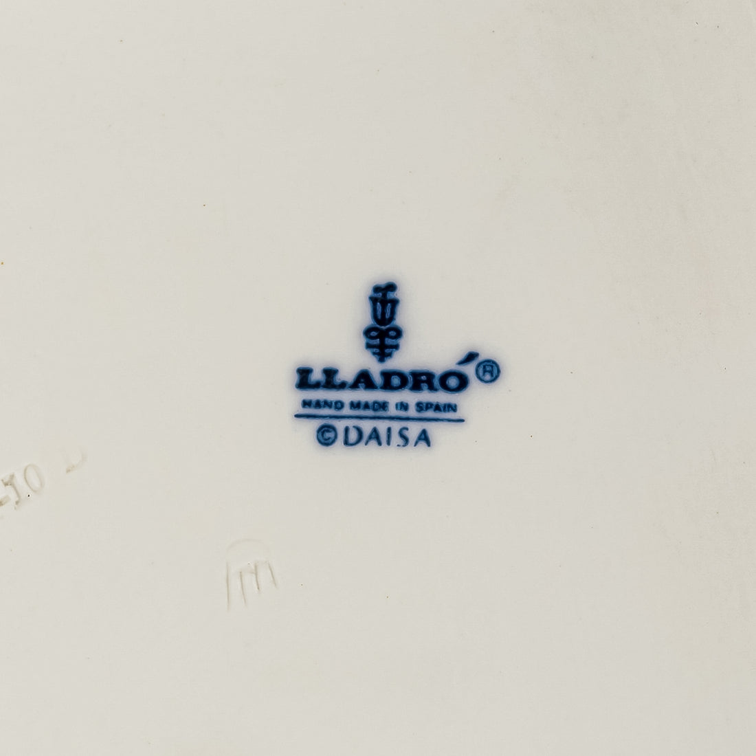 LLADRO Figurine Japanese Girl Decorating 4840