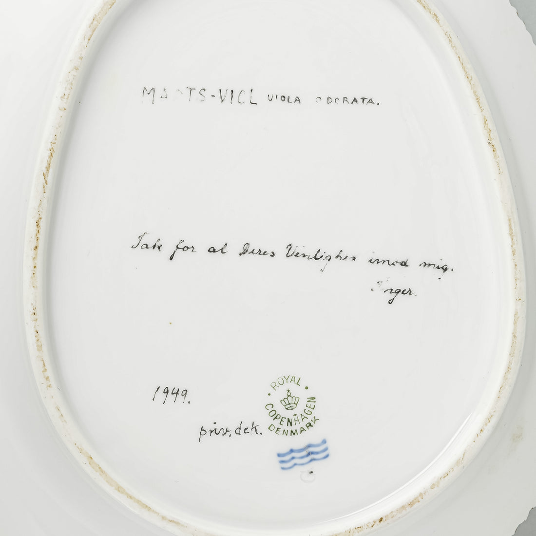 ROYAL COPENHAGEN Flora Danica Pickle Dish w/Handle