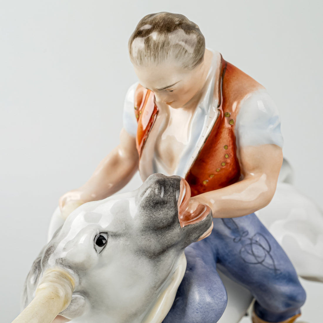 HEREND Figurine Toldi & The Bull 5476