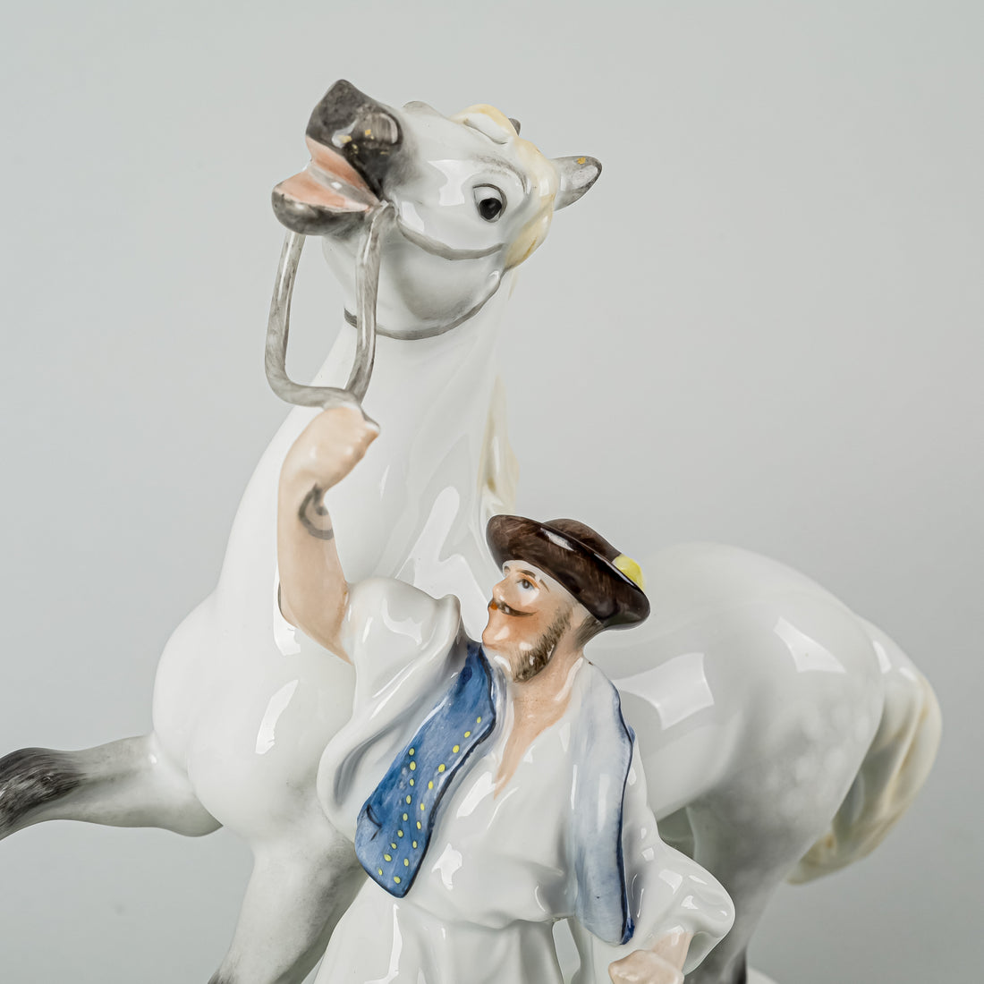 HEREND Figurine Horse With Trainer 5588