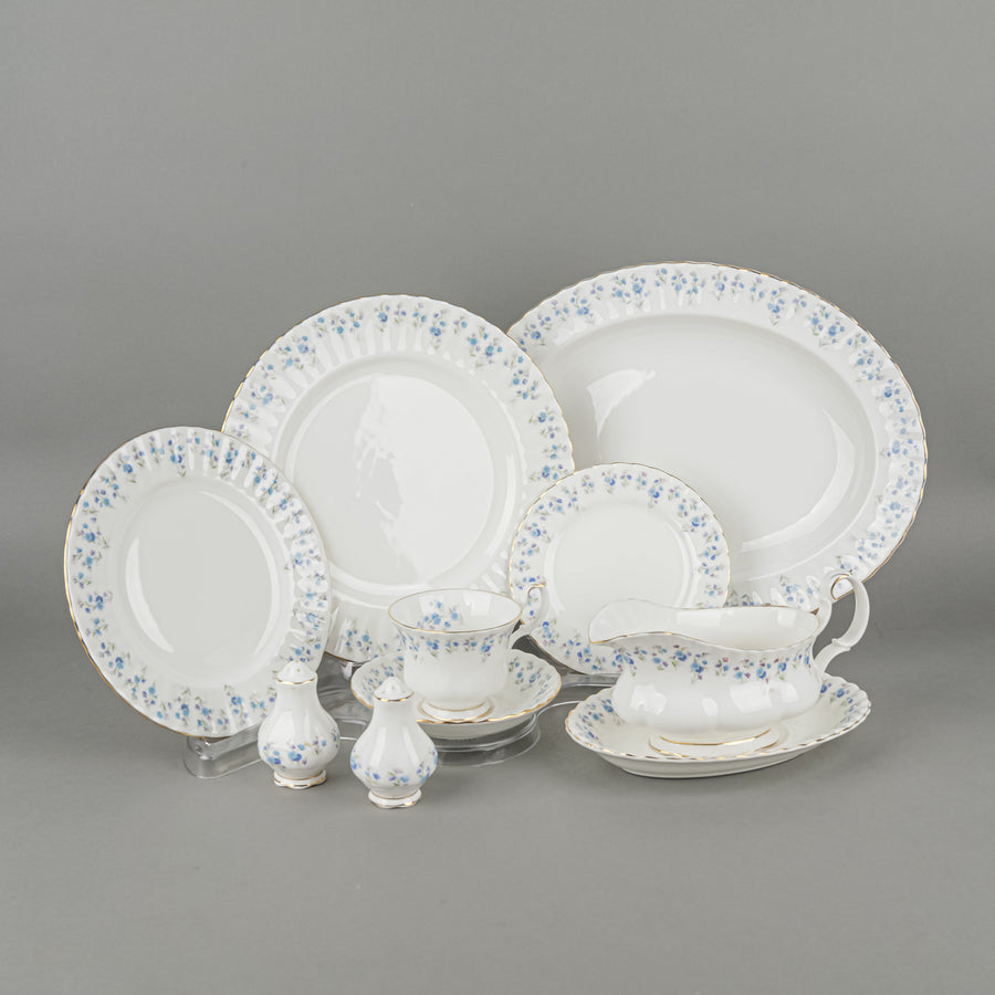 ROYAL ALBERT Memory Lane 6 Place Settings Plus Extras