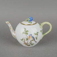 HEREND Rothschild Bird Teapot w/Berrry Knob Lid 1608