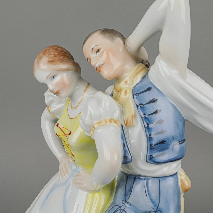 HEREND Figurine Csardas Couple Dancing