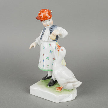 HEREND Figurine Girl With Duck 5565