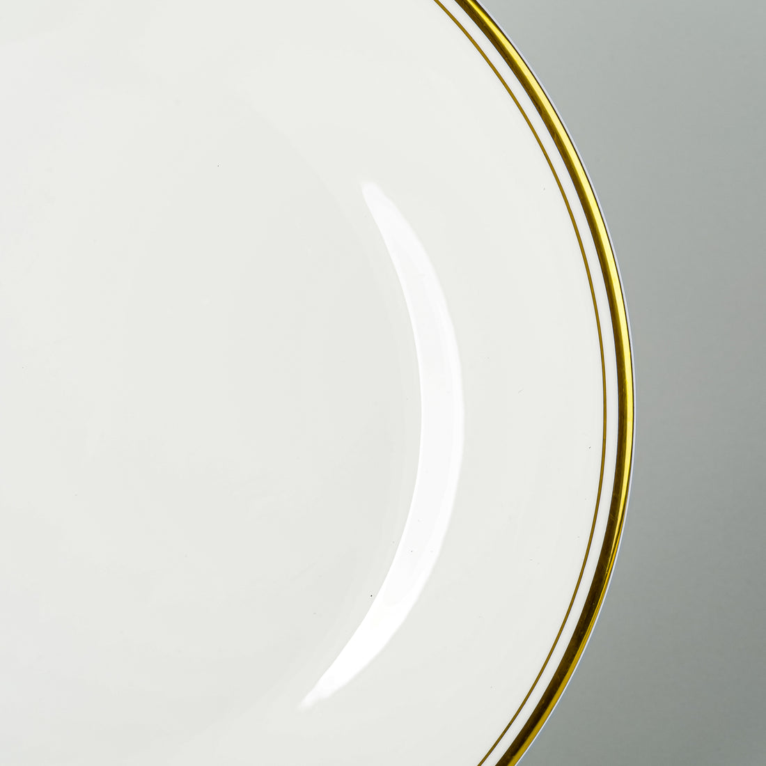 ROYAL DOULTON Gold Concord H5049 12 Place Settings Plus Extras