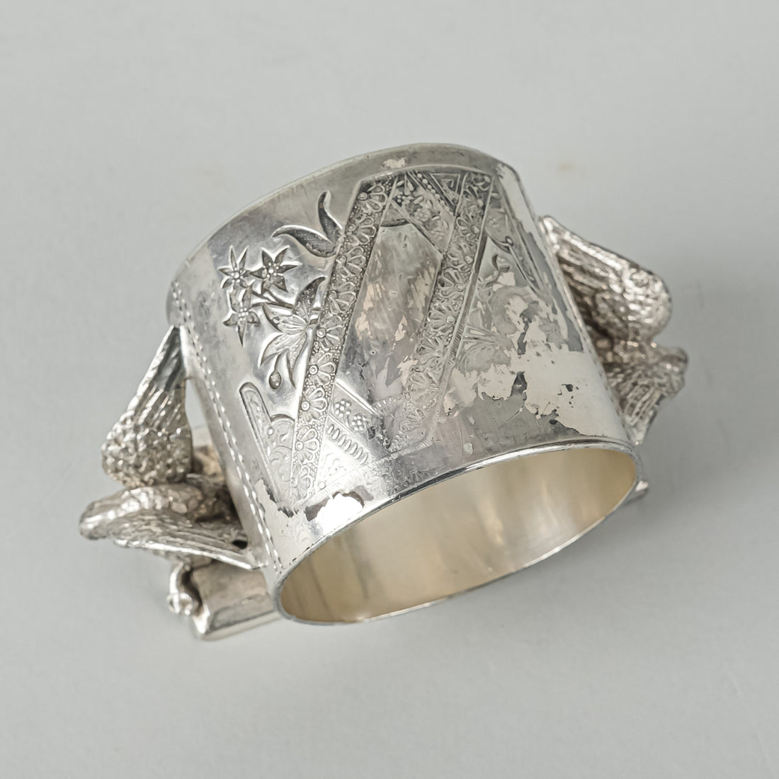 MERIDEN Silver Plate Figural Napkin Ring 146 Two Birds