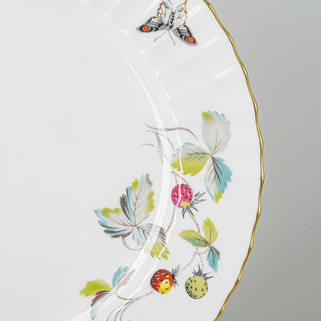 ROYAL WORCESTER Strawberry Fair Dinner Plates Set Of 8