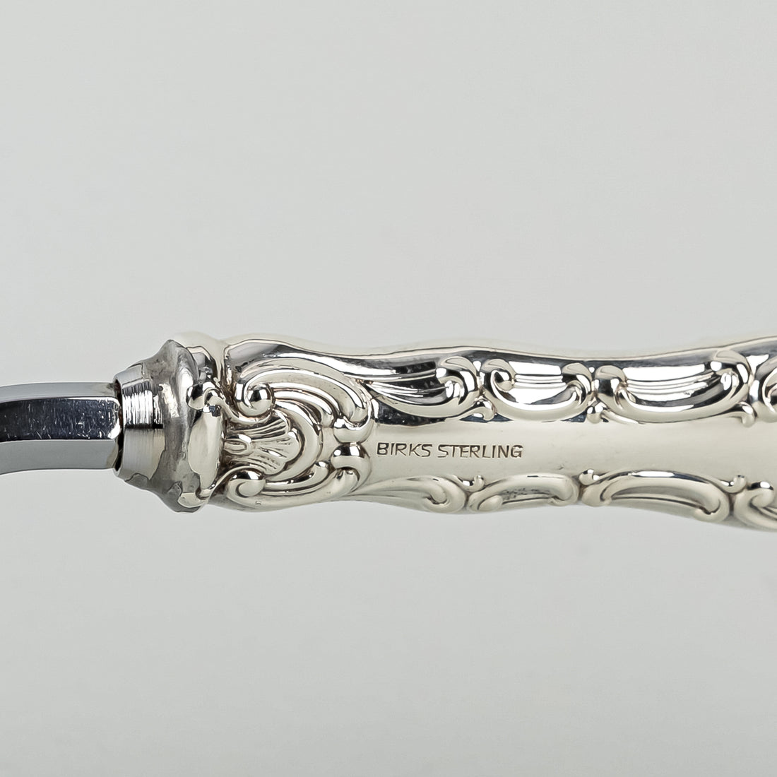 BIRKS Pompadour Sterling Silver Handle Stainless Steel Cake Breaker