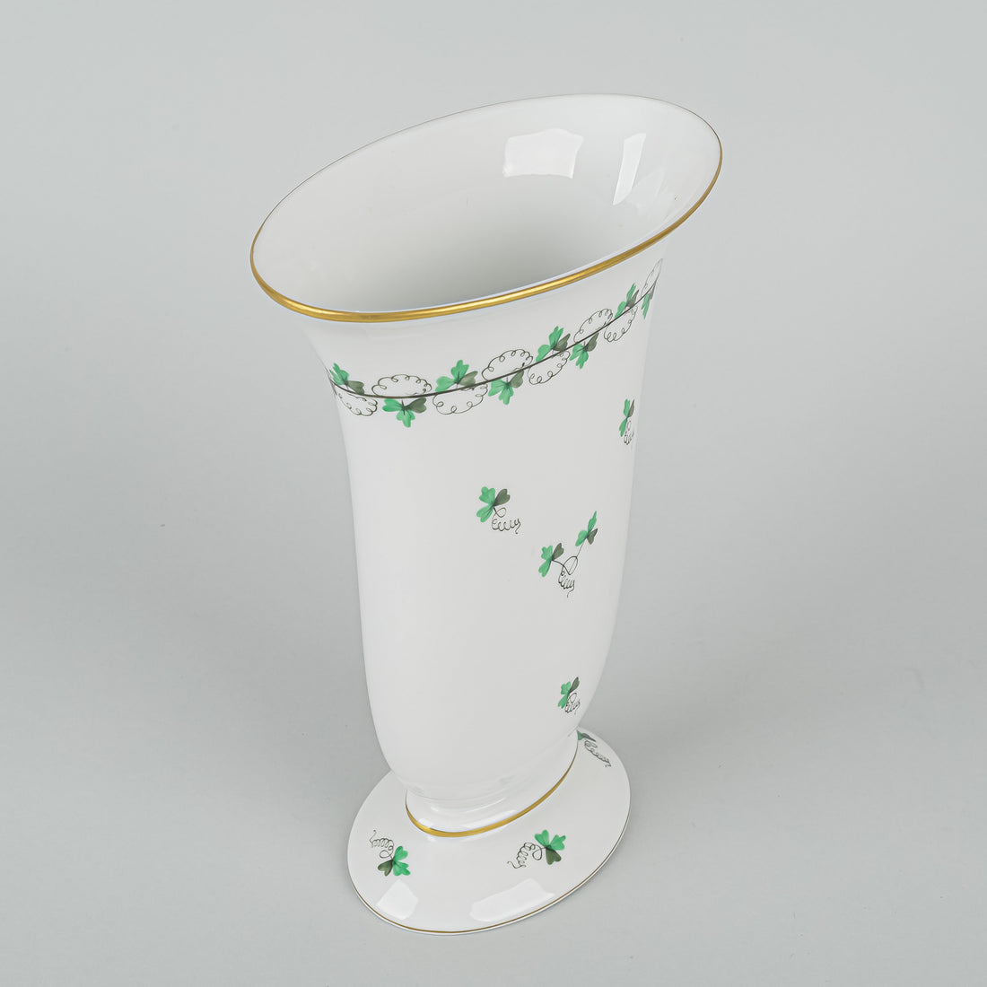 HEREND Hand Painted Persil Vase