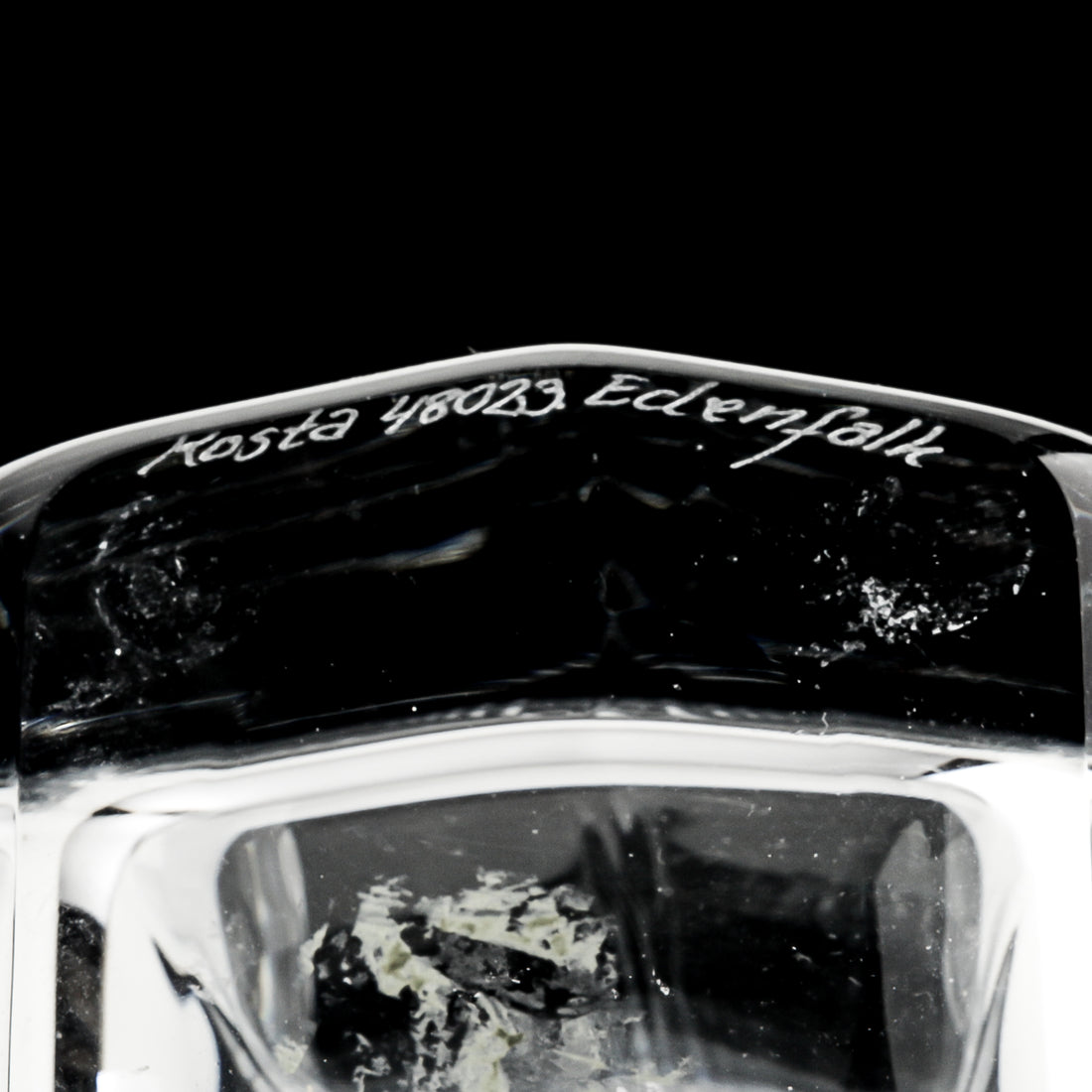 KOSTA BODA Bengt Edenfalk       Crystal Vase 48023