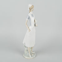 LLADRO Figurine - Nurse 4603