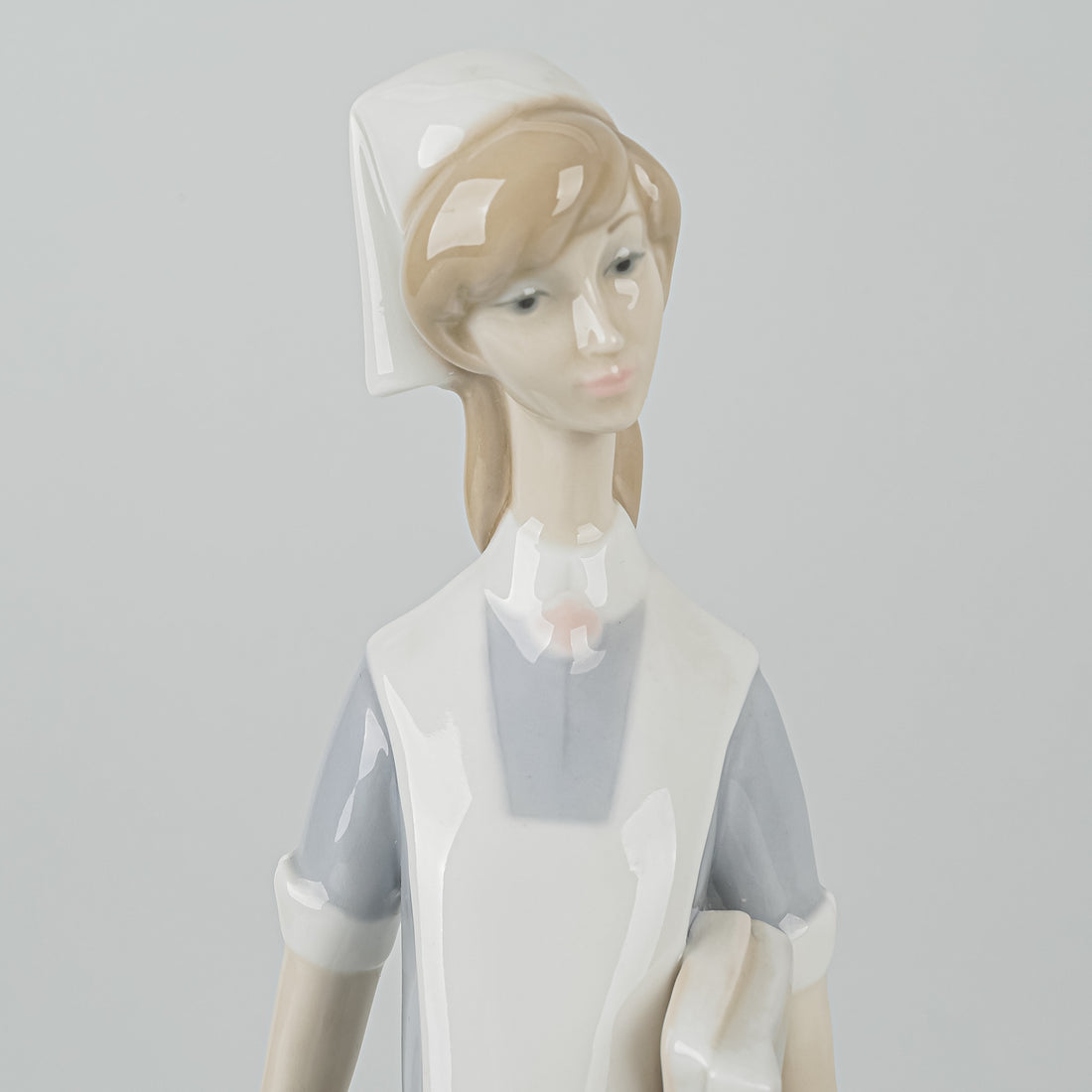 LLADRO Figurine - Nurse 4603