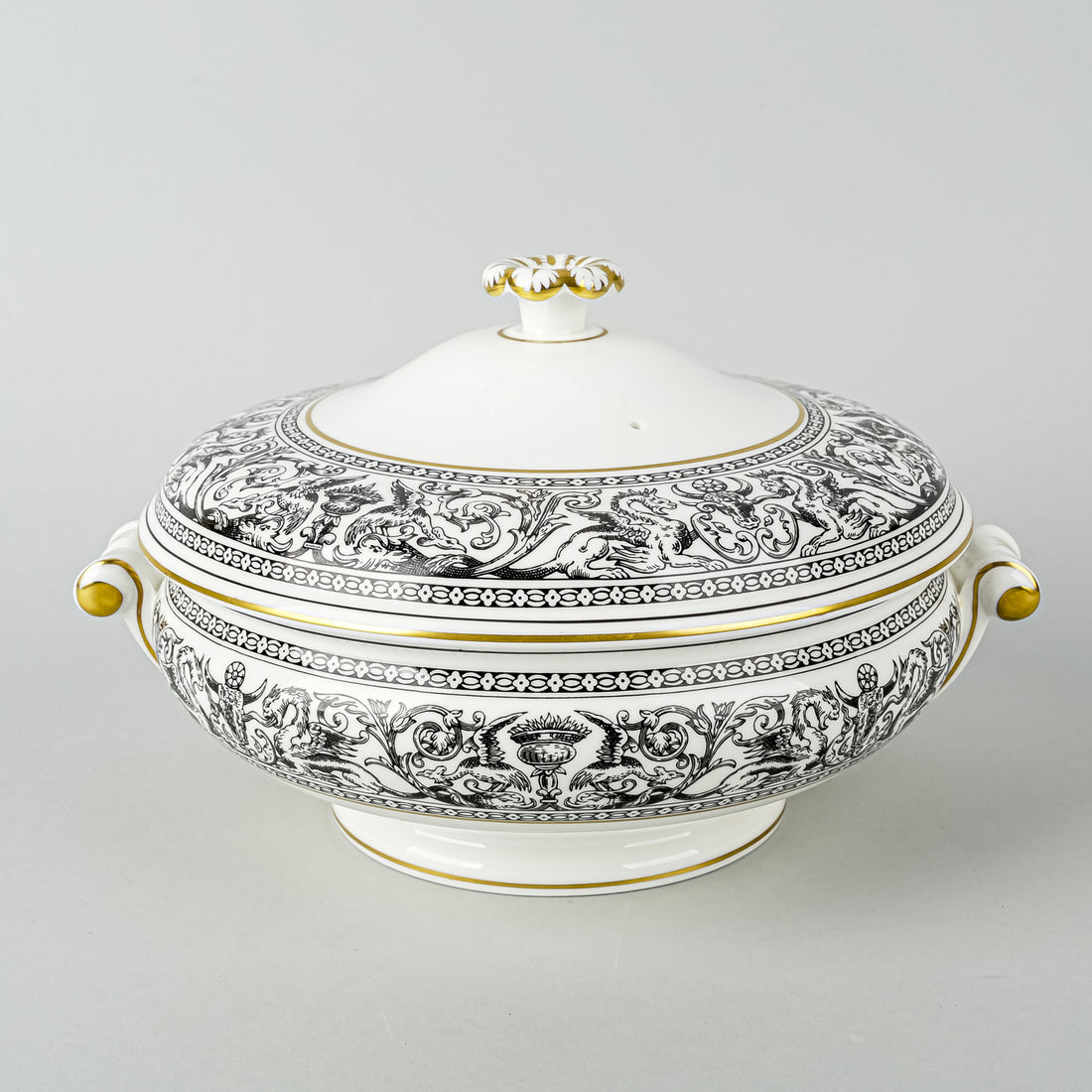 WEDGWOOD Florentine Black Covered Serving Bowl