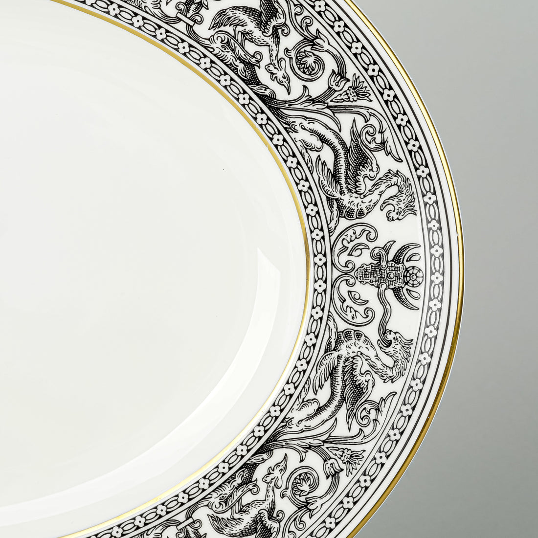 WEDGWOOD Florentine Black W4312 Platter