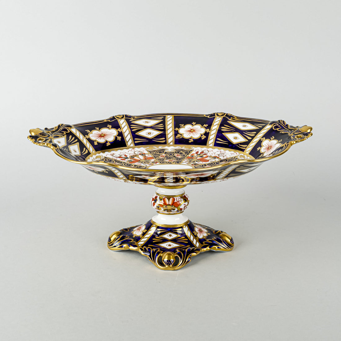 ROYAL CROWN DERBY Traditional Imari 8731 Pedestal Bowl/Card Stand