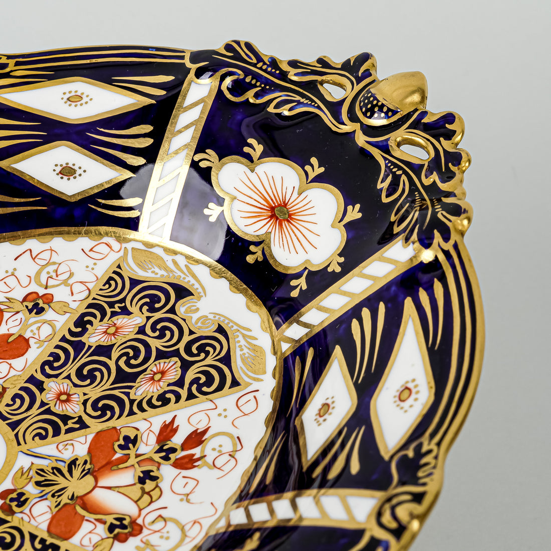 ROYAL CROWN DERBY Traditional Imari 8731 Pedestal Bowl/Card Stand