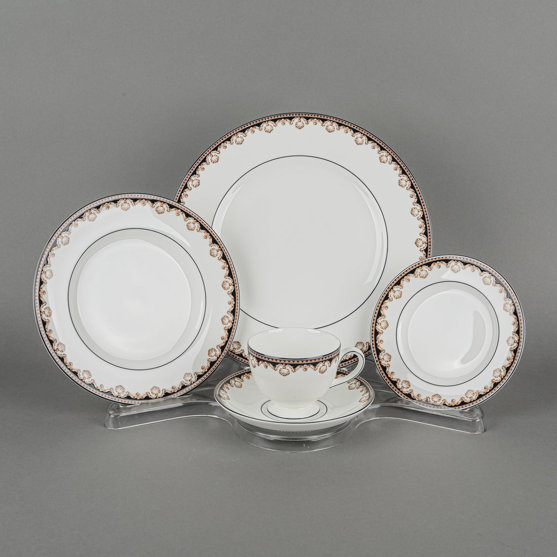 WEDGWOOD Medici R4588 12 Place Settings