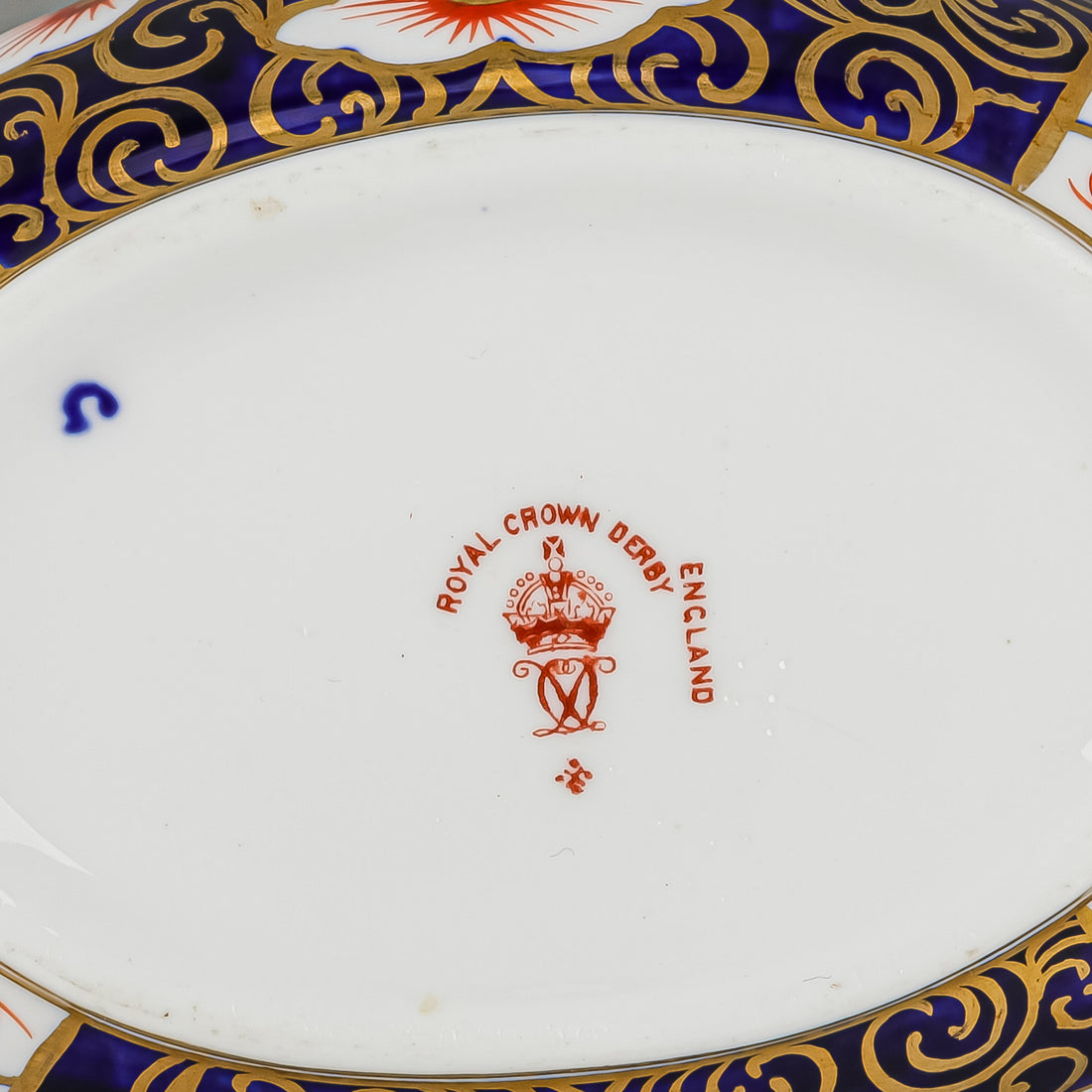 ROYAL CROWN DERBY Traditional Imari 2451 Cream & Covered Sugar