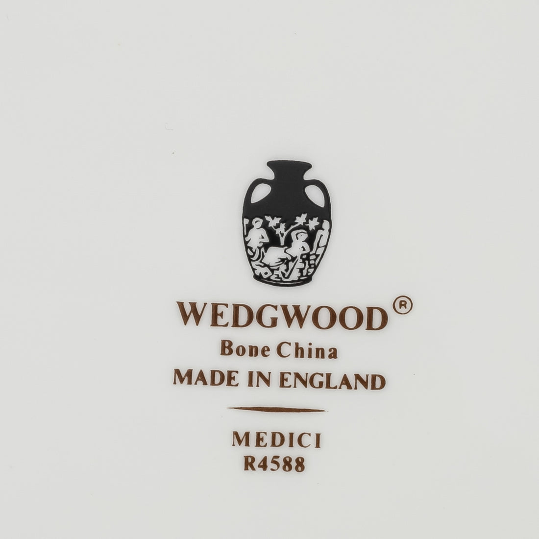 WEDGWOOD Medici R4588 Platter