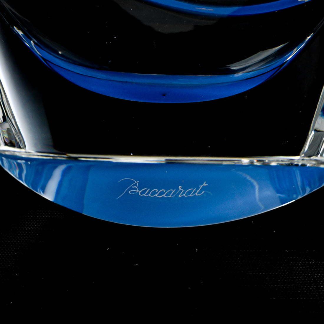 BACCARAT Wave Blue Vase
