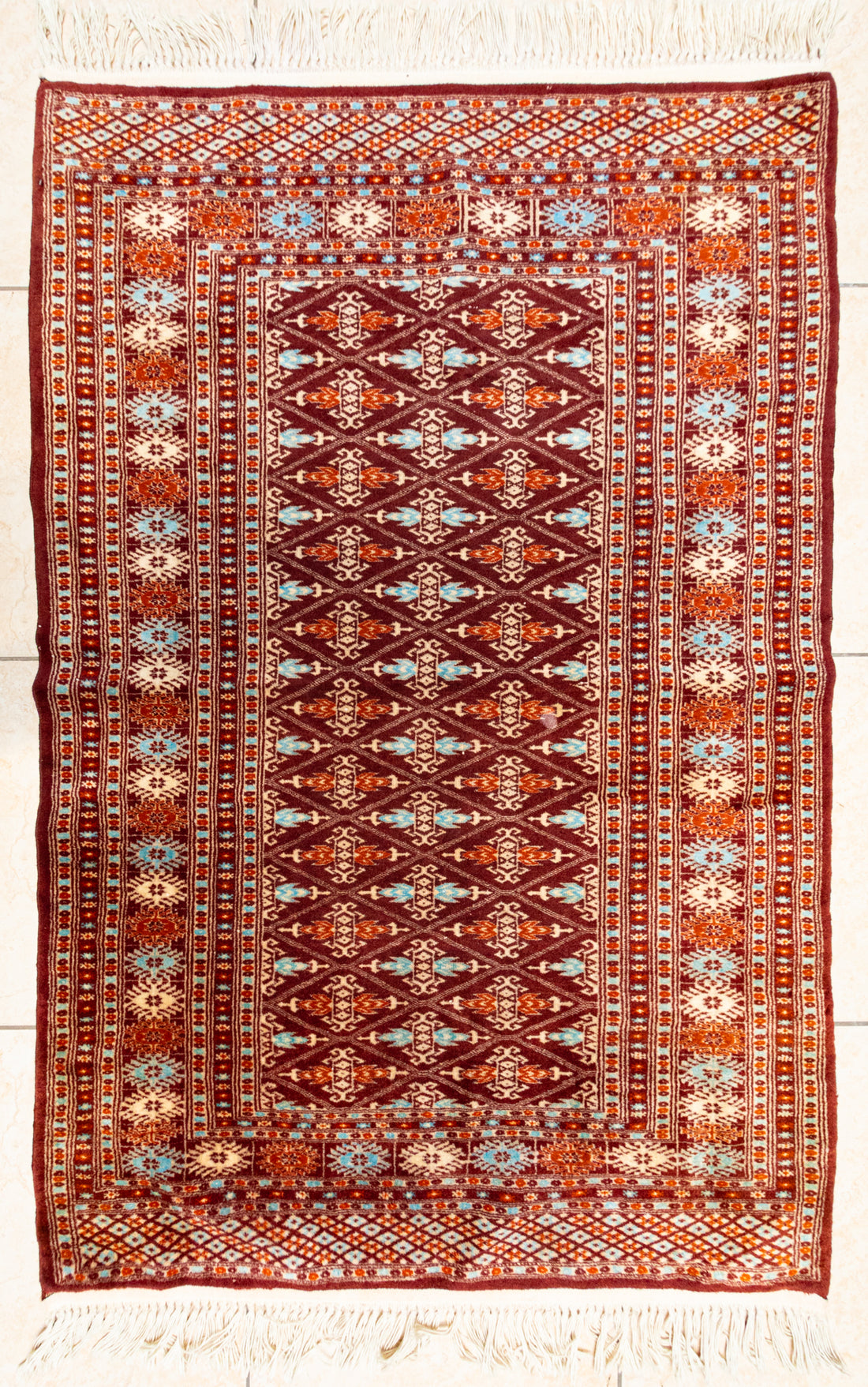 Hand Knotted Wool Persian Style Rug