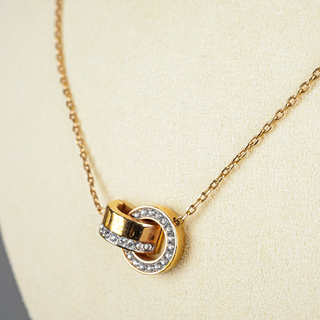 SWAROVSKI RGC Interlocked Circle Pendant Necklace