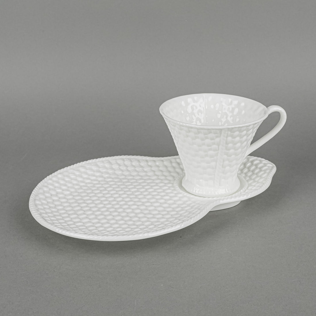 TIFFANY & CO Tiffany Weave Snack Plate And Cup Set Of 3 - 6 Pieces