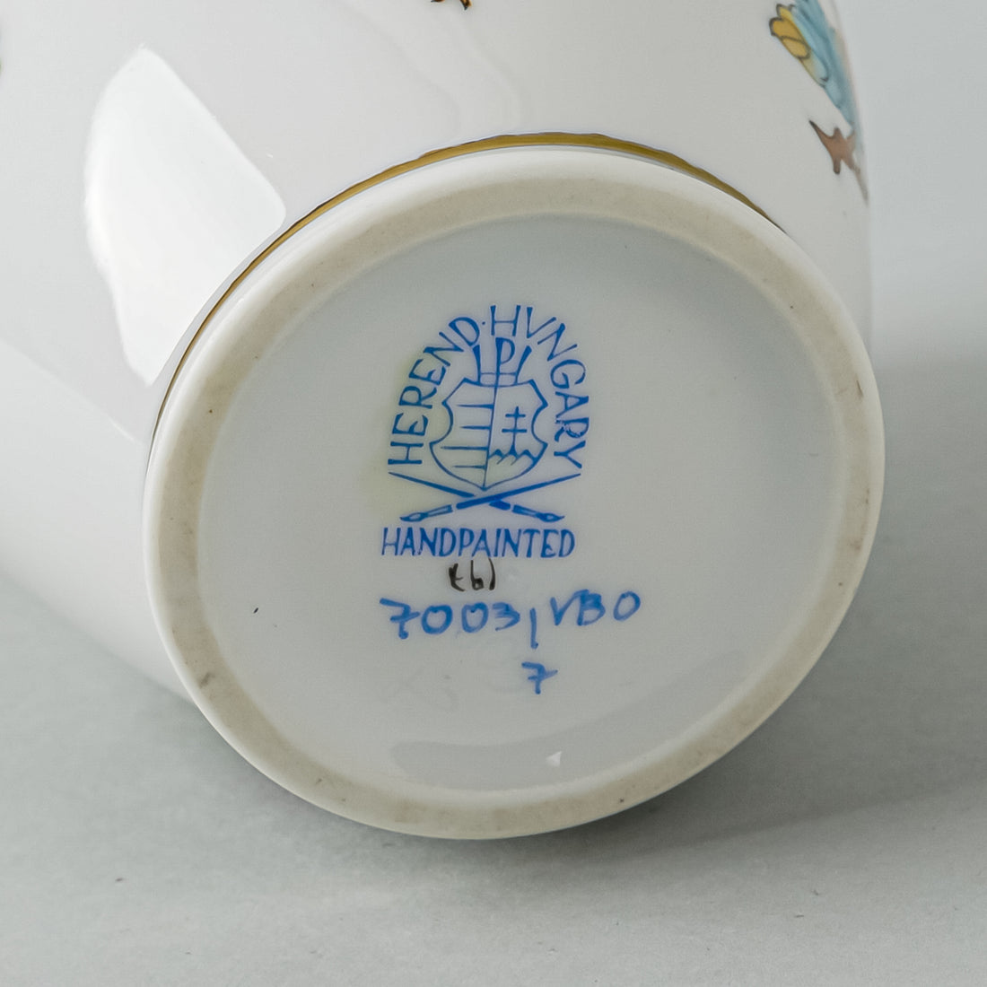 HEREND Queen Victoria Vase 7003