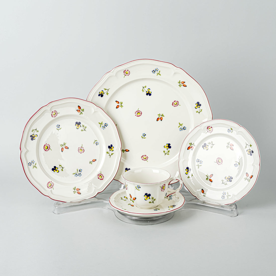 VILLEROY & BOCH Petite Fleur 7 Place Settings Plus Extras