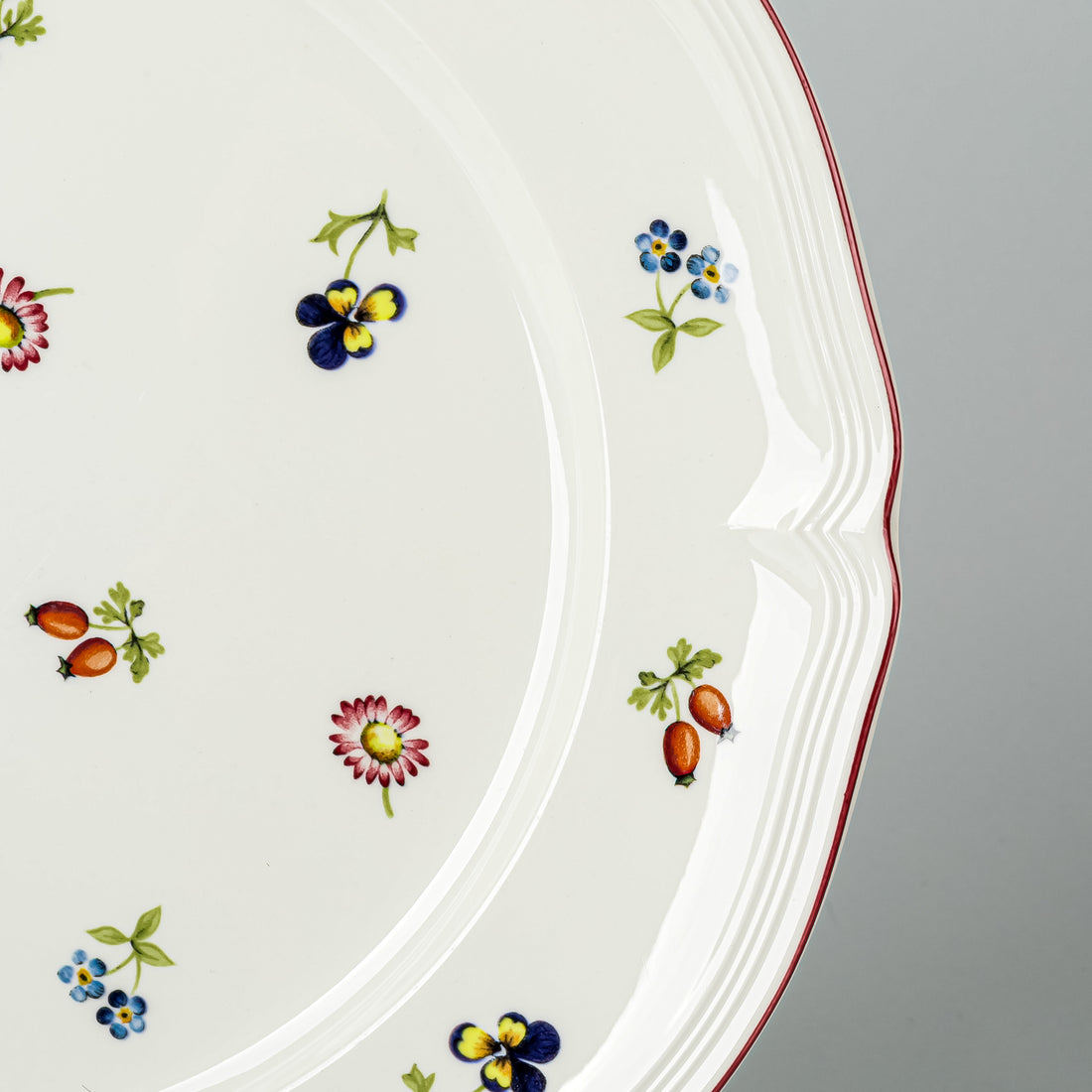VILLEROY & BOCH Petite Fleur 7 Place Settings Plus Extras