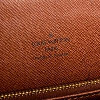 LOUIS VUITTON Vintage Courcelles Handbag