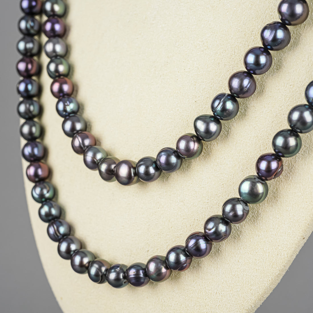 14K Yellow Gold Clasp Dyed Black Fresh Water Pearl Necklace