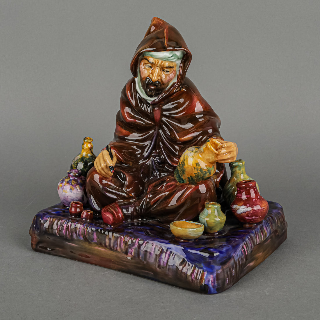 ROYAL DOULTON Figurine The Potter HN 1493