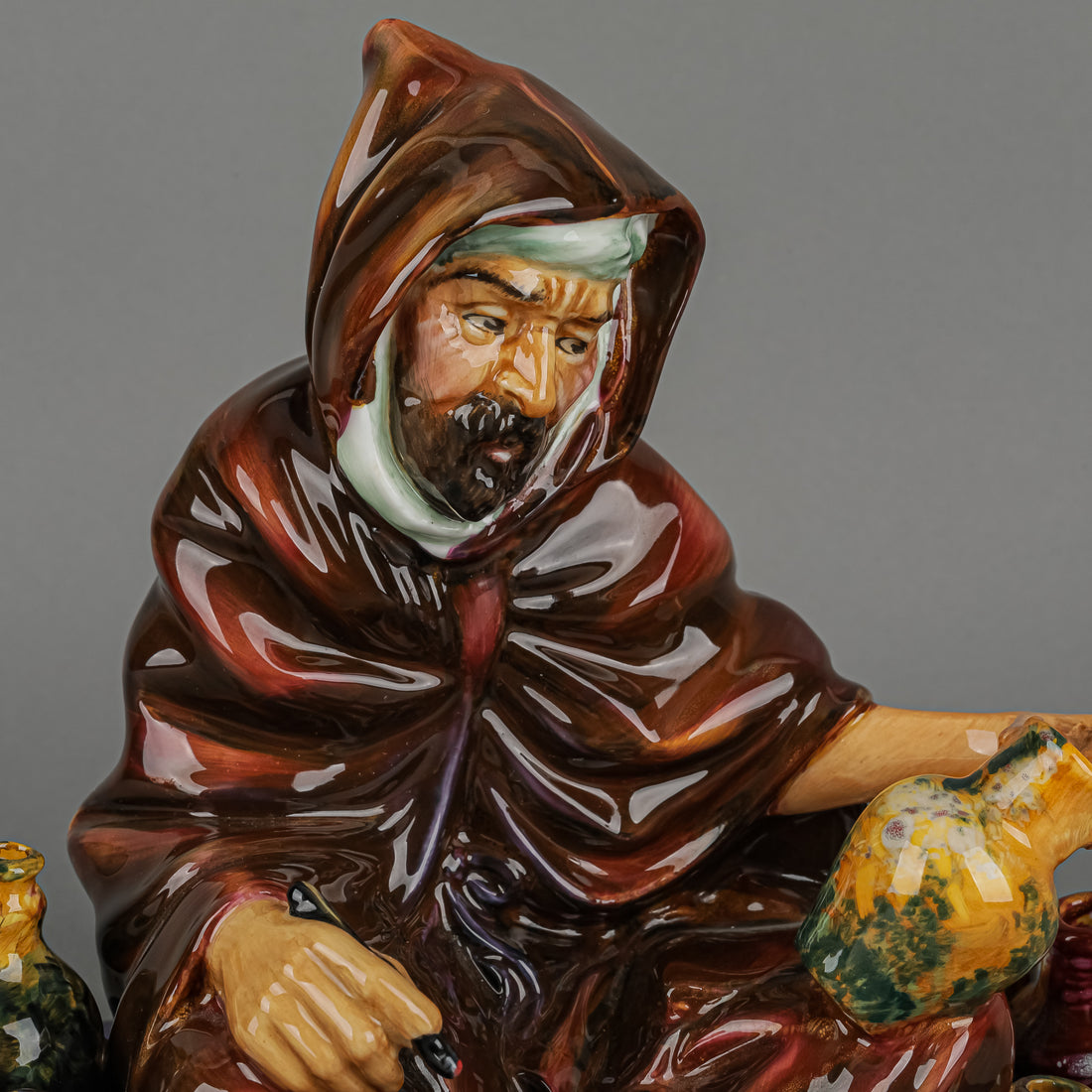 ROYAL DOULTON Figurine The Potter HN 1493