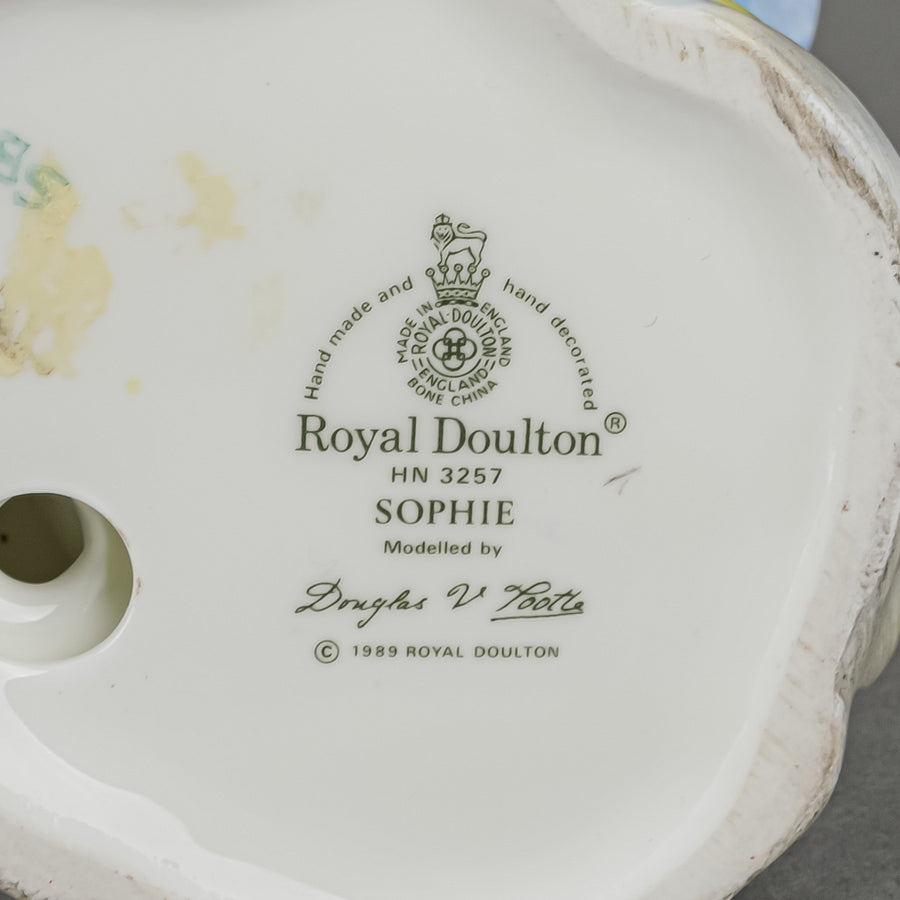 ROYAL DOULTON Figurine Sophie HN 3257