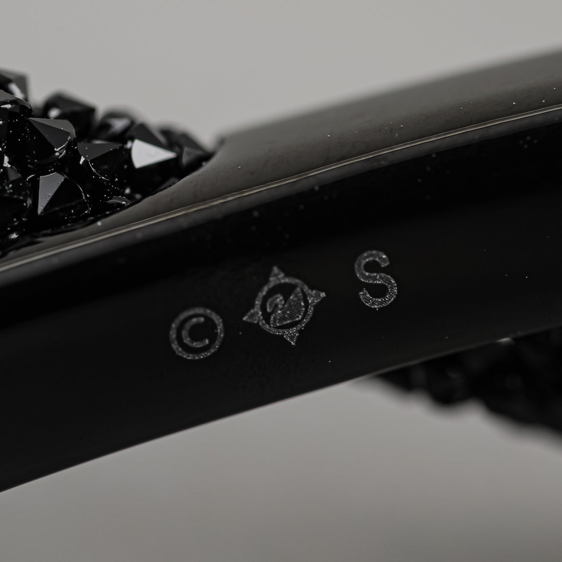 SWAROVSKI Black Crossover Bangle