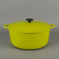 LE CREUSET Enamel Cast Iron 30cm Lidded Dutch Oven Kiwi Green