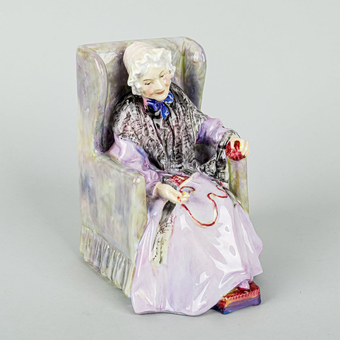 ROYAL DOULTON Figurine Joan HN 1422