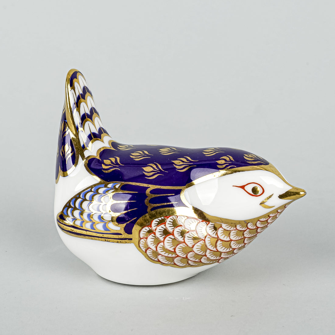 ROYAL CROWN DERBY Paperweight Wren Original Collection