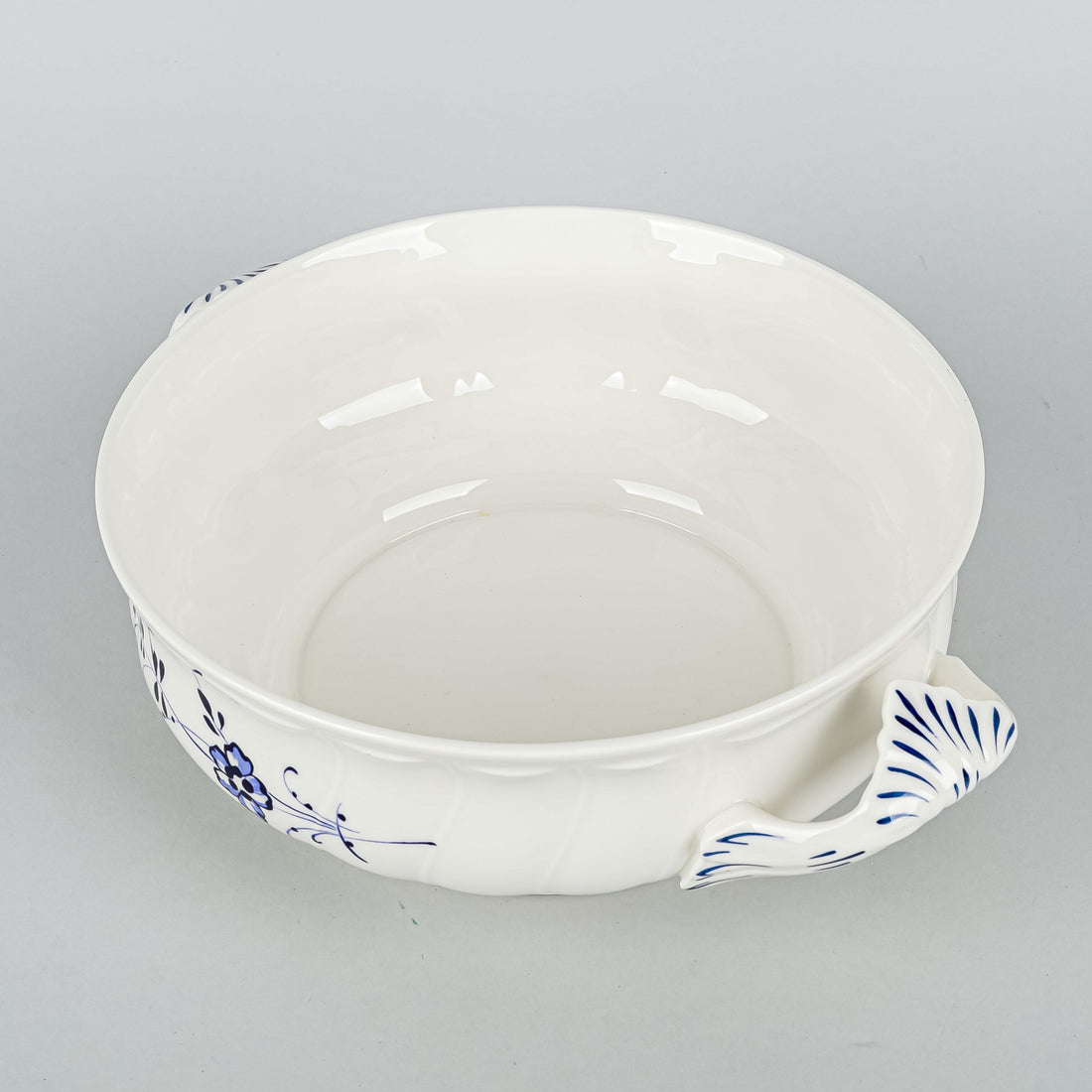 VILLEROY & BOCH Vieux Luxembourg Covered Serving Bowl