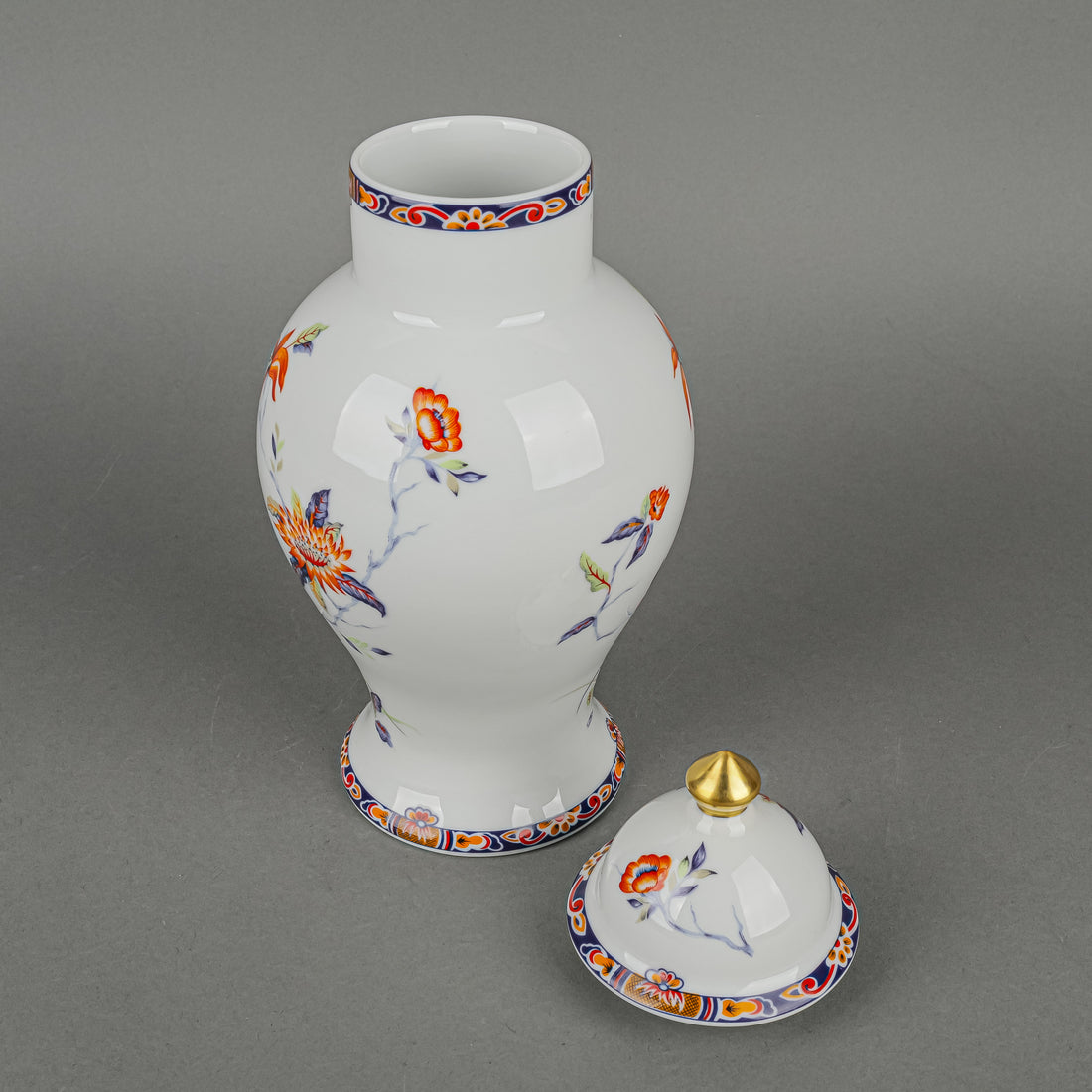 ANCIENNE MANUFACTURE ROYALE Arbre Chantilly Ginger Jar With Lid