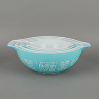 PYREX Butterprint Cinderella Mixing Bowl Set Of 4